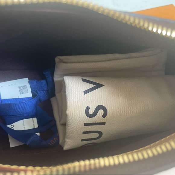 Authentic Louis Vuitton Boulogne PM Handbag - Picture 11 of 12